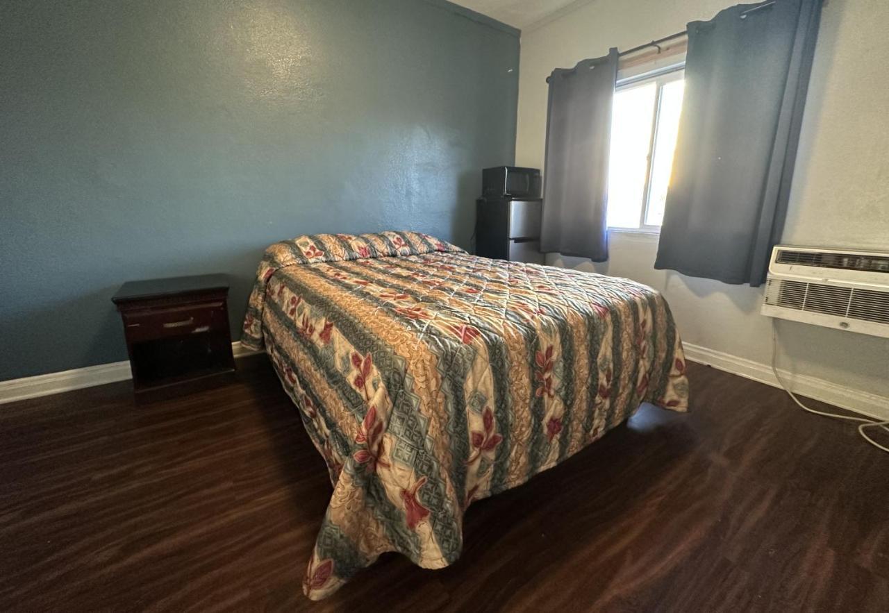 لونغ بيتش، كاليفورنيا Unity Hotel - No Parking & Rooms Are Upstairs المظهر الخارجي الصورة