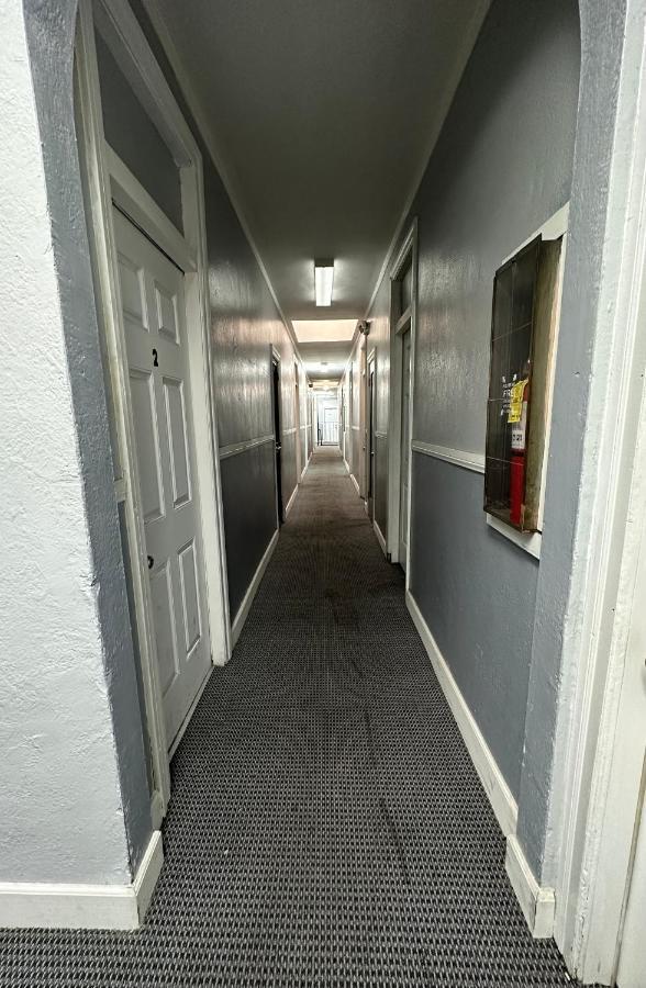 لونغ بيتش، كاليفورنيا Unity Hotel - No Parking & Rooms Are Upstairs المظهر الخارجي الصورة