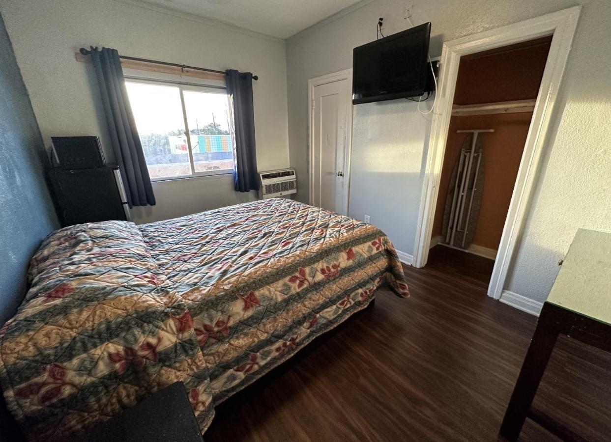 لونغ بيتش، كاليفورنيا Unity Hotel - No Parking & Rooms Are Upstairs المظهر الخارجي الصورة